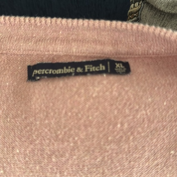 Abercrombie & Fitch Pink Crew Neck Sweater. Ptp 22” lenght 23,5” - Picture 5 of 5